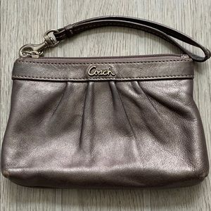 Coach | wristlet